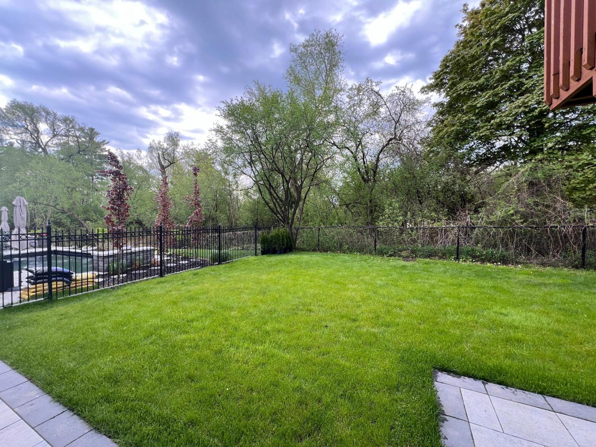 Cozy, Brand-New, 2Bdr,Walkout Apt, Free Parking Richmond Hill Eksteriør billede