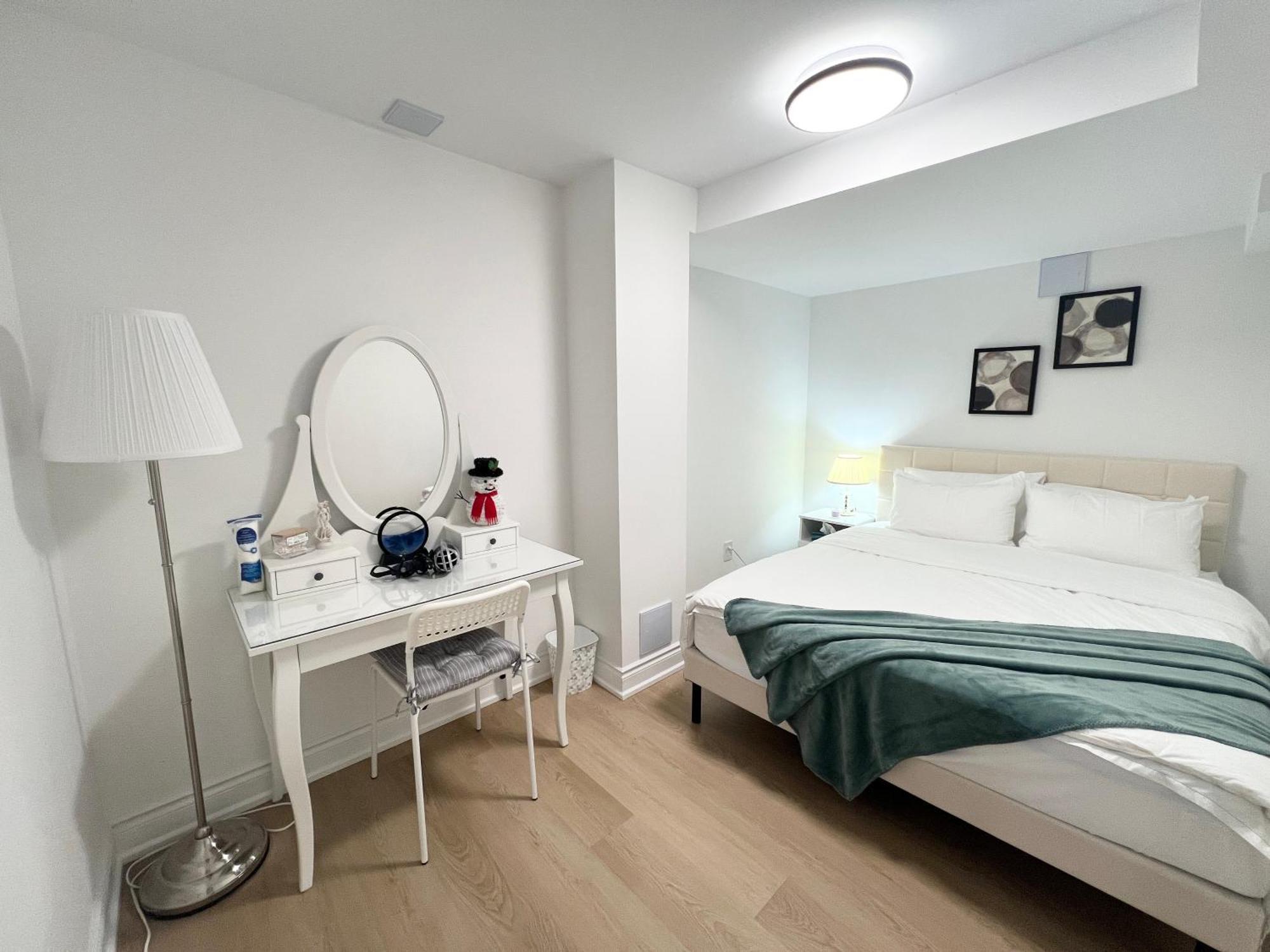 Cozy, Brand-New, 2Bdr,Walkout Apt, Free Parking Richmond Hill Eksteriør billede