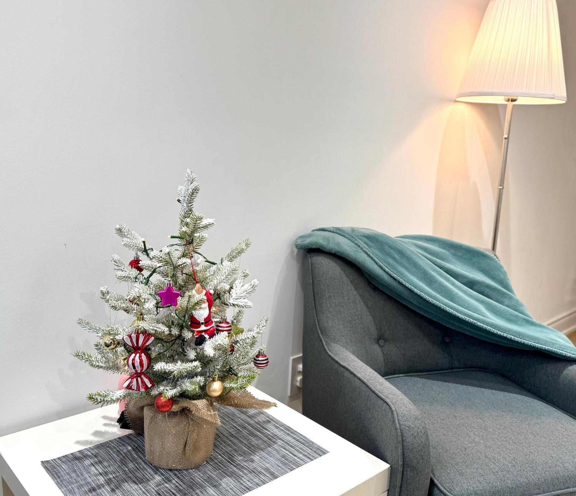 Cozy, Brand-New, 2Bdr,Walkout Apt, Free Parking Richmond Hill Eksteriør billede
